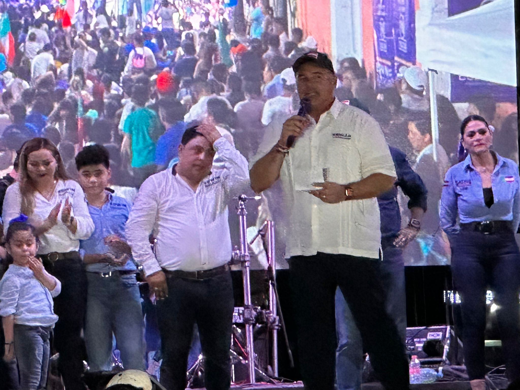 Edwin Bojórquez cierra campaña en Kanasín y promete un tercer mercado