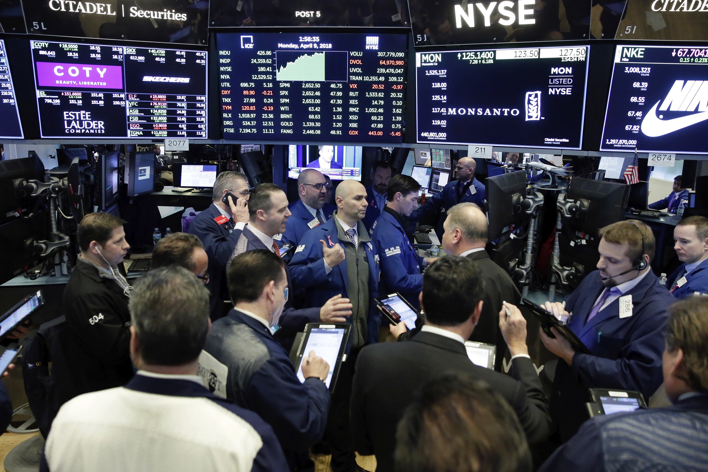 Wall Street opens with losses and the Dow Jones falls 0.55%