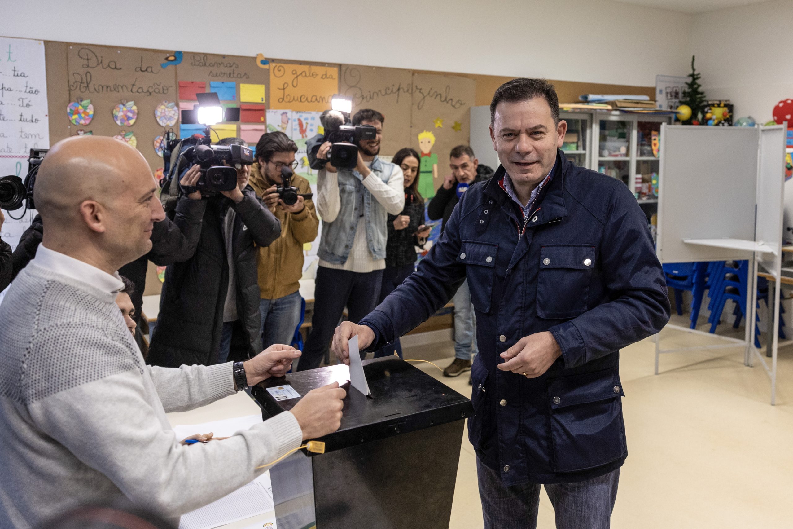 Eleições em Portugal: Ao meio-dia, 25,21% tinham votado