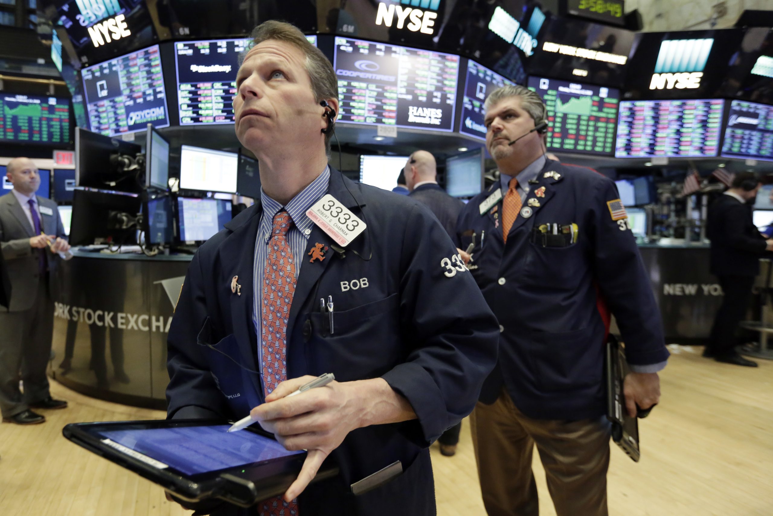 Wall Road opens in combined territory and the Dow Jones rises 0.20%