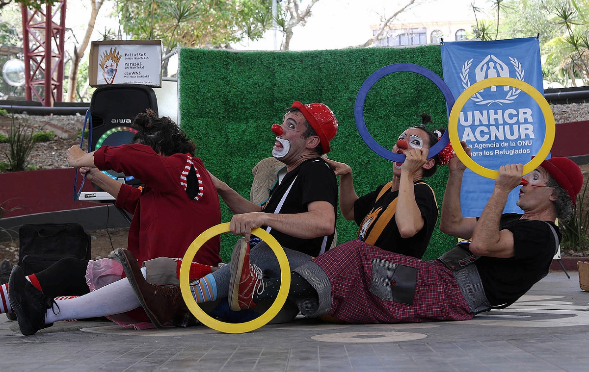 Clowns without borders, in Guerrero