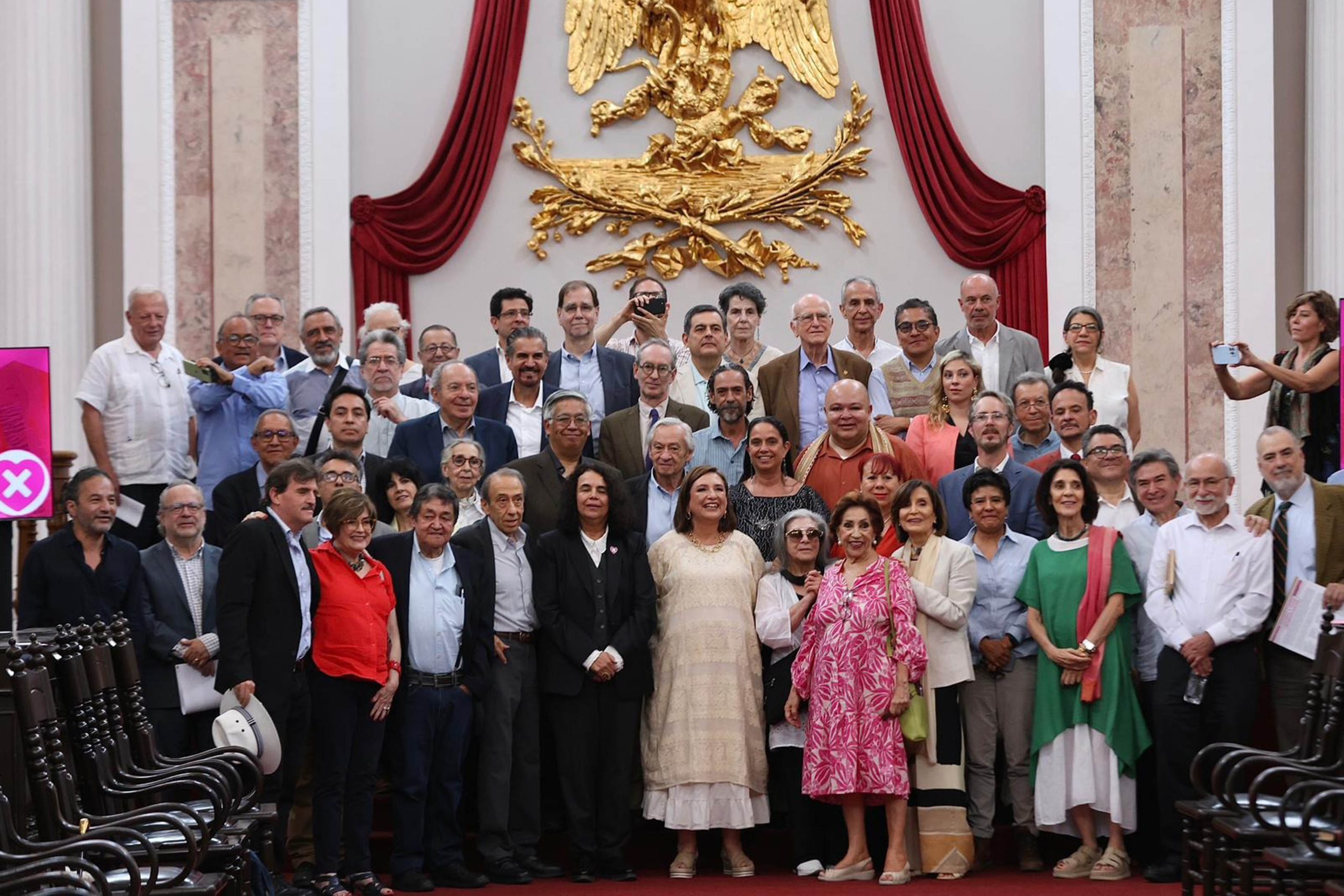 Intellectuals and teachers name to vote for Xóchitl Gálvez