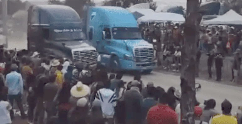 Trailer attacks attendees at the Hidalgo Fair event;  three dead