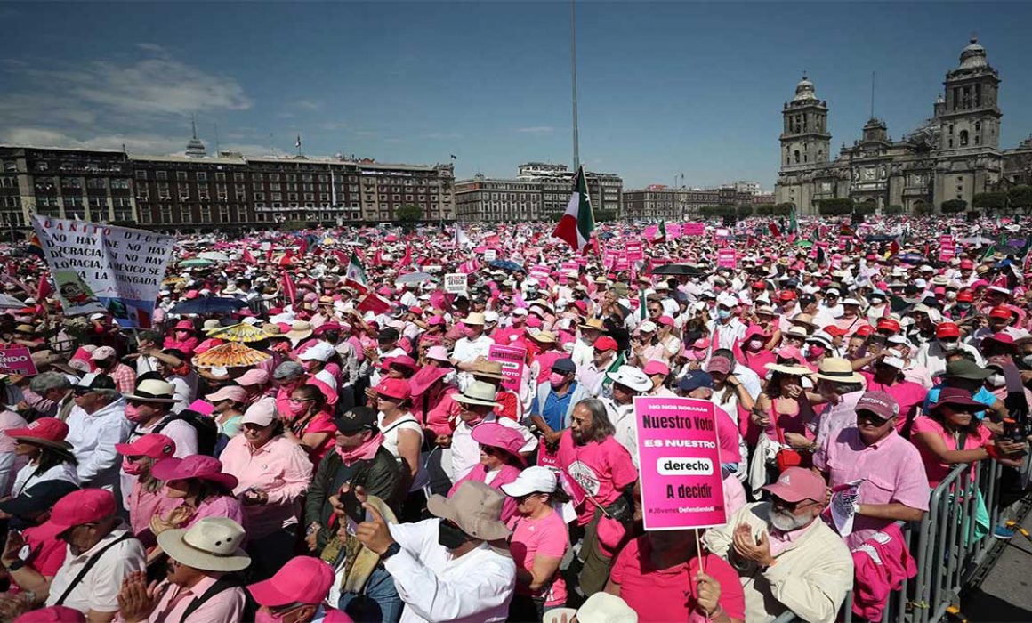 Convocan a defender a México con una marcha en el Monumento a la Patria ...