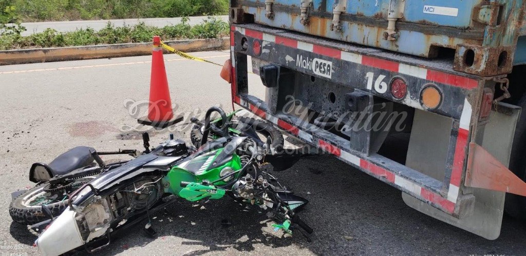 Joven motociclista muere tras choque en la Mérida-Chetumal