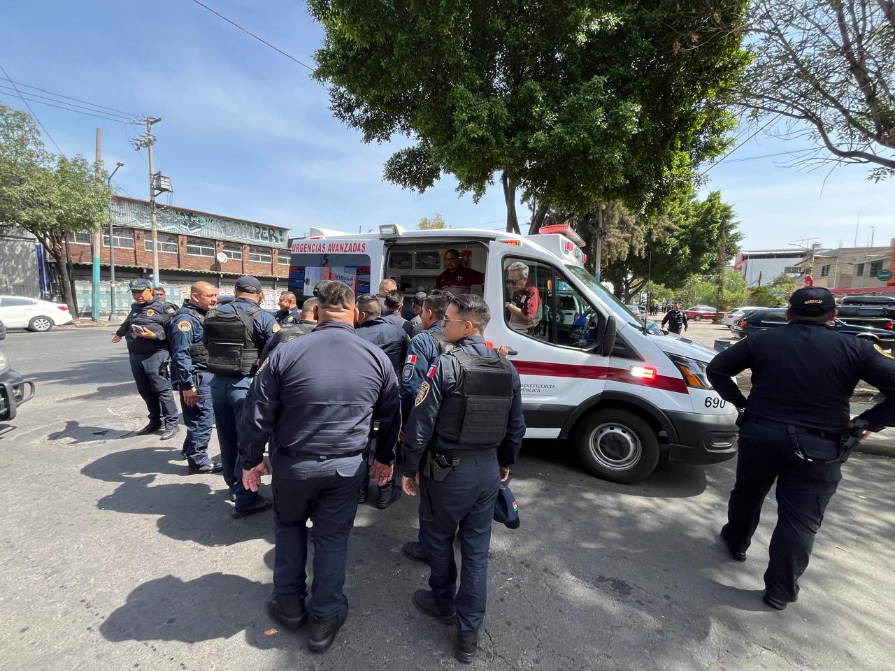 Man dies after struggle between neighbors and police in Iztapalapa, CDMX