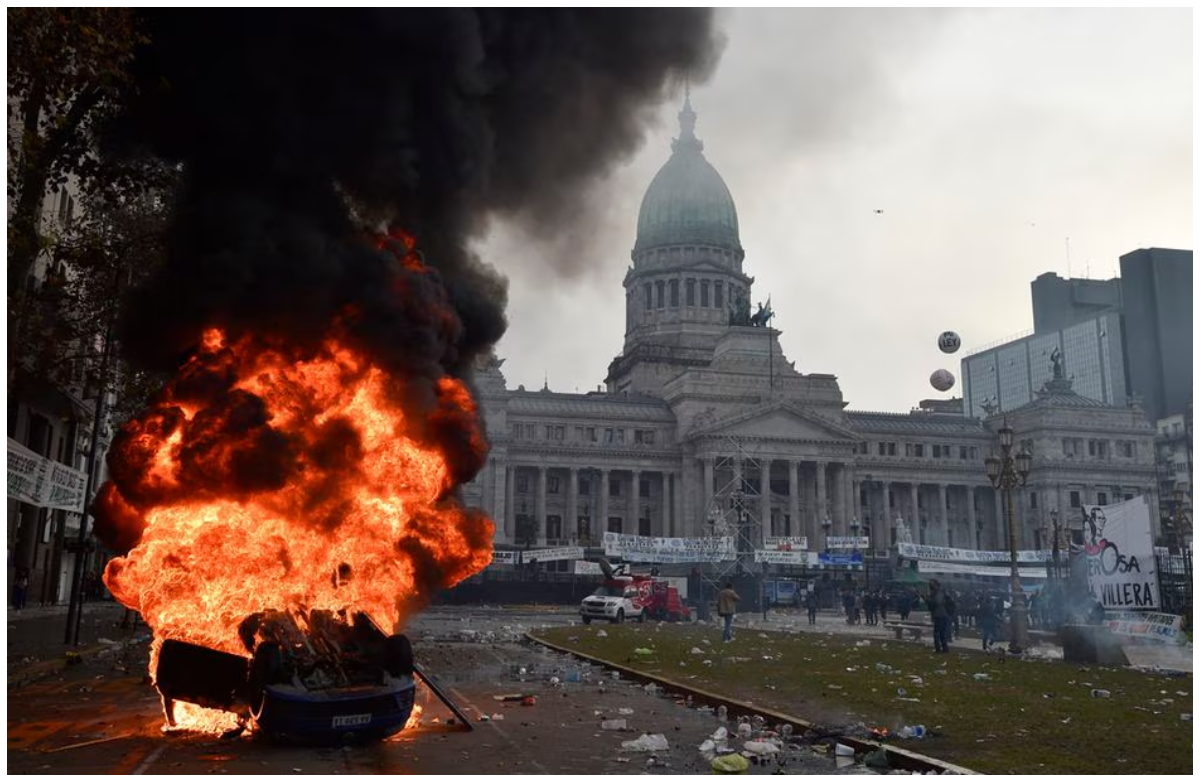 Protest in Argentina towards Milei reform turns violent