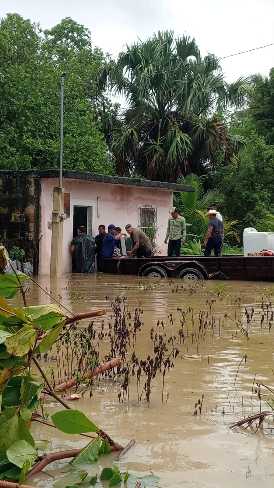 Rains trigger flooding in a number of areas of Campeche