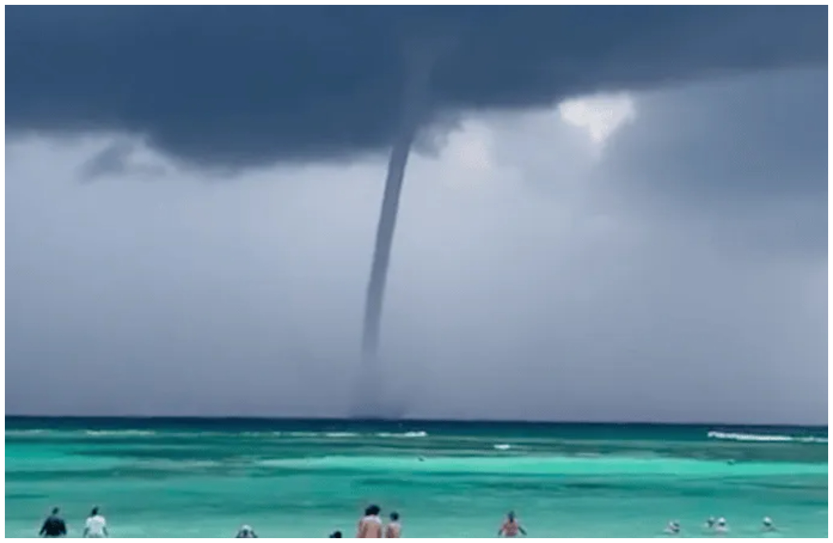 Video of the thunderstorm in Tulum was in Playa del Carmen, Quintana Roo