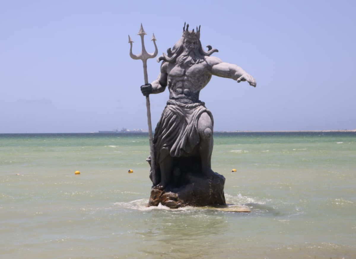 How much did the Poseidon statue in Progreso cost and who paid for it?