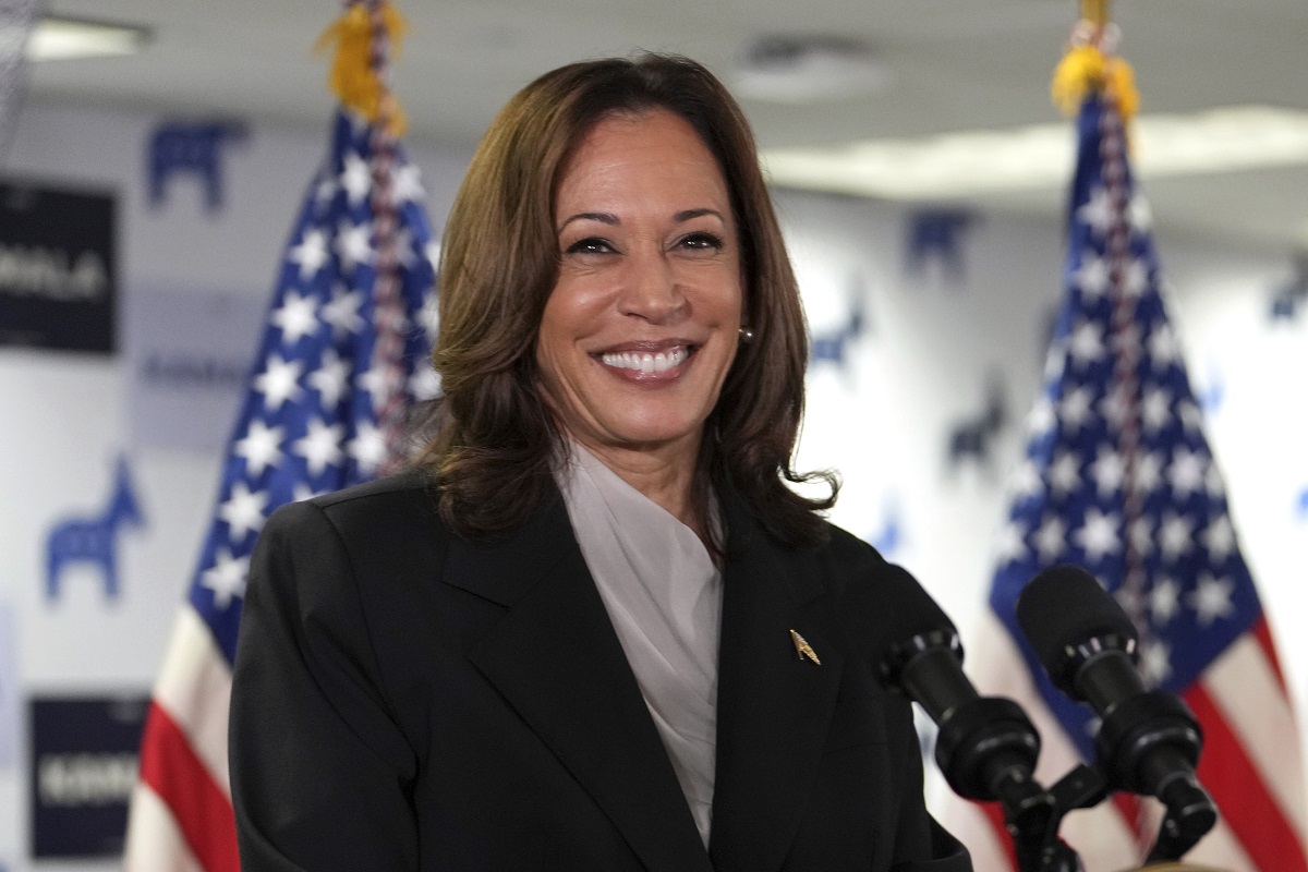 Kamala Harris compares Trump to ‘predators and scammers’