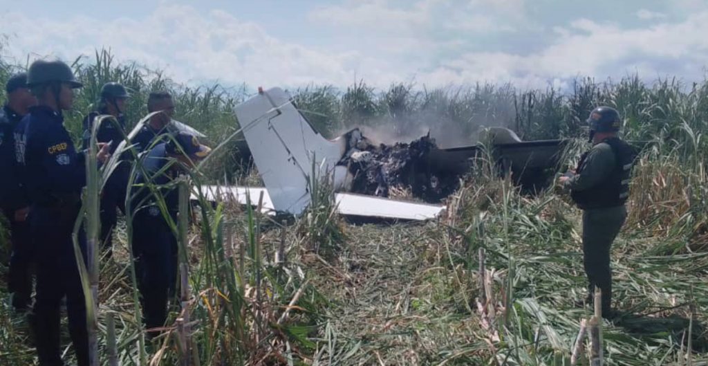 Two Mexicans die after drug plane crashes in Venezuela