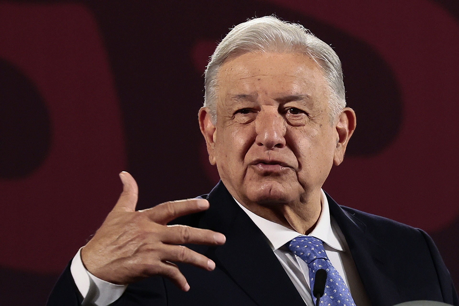 Crisis in Venezuela: AMLO rejects “interventionism” and “imposition” from abroad